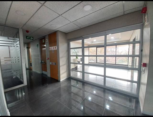 924M² OFFICE TO LET IN MOWBRAY